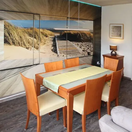 Doppelhaushaelfte Friesenglueck, Holiday home *